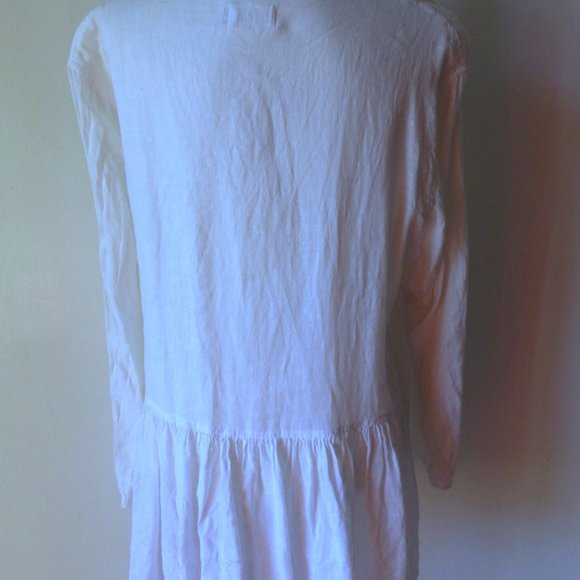Boho BEDIL Top/ White Linen/ Loose and Flouncy/Size Medium - Picture 5 of 7